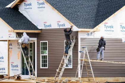 Homebuilders bet on 1% mortgage rates to wake up US buyers – The Denver Post