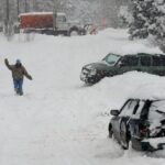 Car stuck in the snow on Colorado roads? Here's how to be ready.