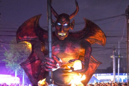 Effigy Of ‘Little Tyrant’ Trump Burned At Guatemala Festival