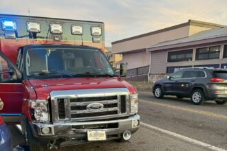 2 injured in Aurora crash with South Metro Fire Rescue ambulance