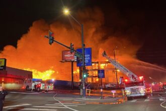 Denver firefighters battle 5-alarm fire at apartment complex