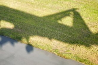 Ex-Flight Attendant Accused Of Yearslong ‘Catch Me If You Can’-Style Scam