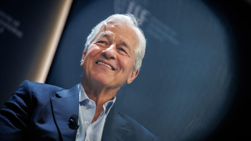 JPMorgan Chase reaches deal to become Apple Card issuer as Goldman closes chapter on consumer foray