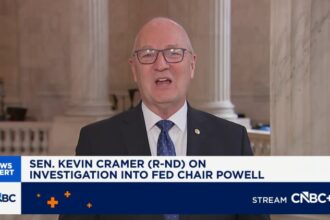 Powell could stay at Fed even after being removed as chair