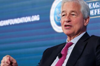 Trump threatens to sue JPMorgan Chase for 'debanking' him