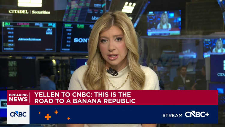 Yellen says Powell probe 'extremely chilling' for Fed independence