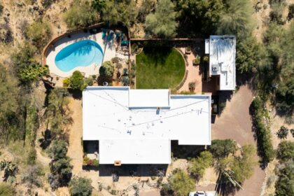 Armchair Detectives Flood Social Media As Search For Savannah Guthrie’s Missing Mom Continues