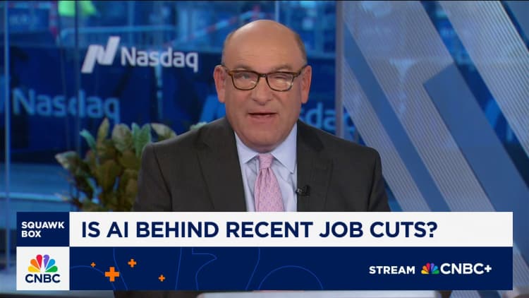 JPM CEO Jamie Dimon says AI is reshaping workforce, bank plans 'huge redeployment’