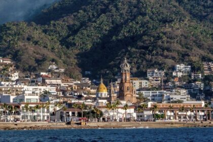 Urgent 2026 Puerto Vallarta Travel Advisory Airport Closed, Flights Canceled Amid Fire Blockades