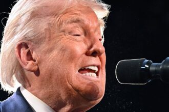 Critics Torch 'Unstable' Trump After Wild Social Media Meltdown