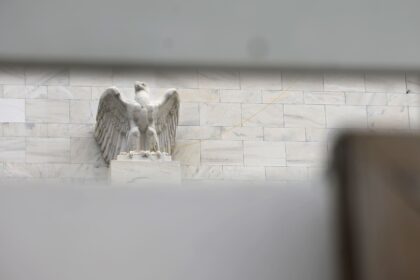 Fed still expects to cut rates once this year despite spiking oil prices