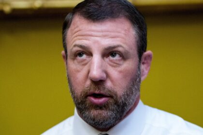 MAGA Senator’s Awkward ‘War’ Claim Unravels Within Seconds