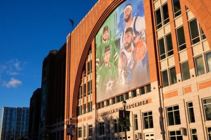 Dallas Stars Arena Investigating Fans' Nazi Salute During Goal