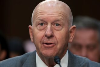 Goldman Sachs bond traders stumbled as Wall Street rivals thrived