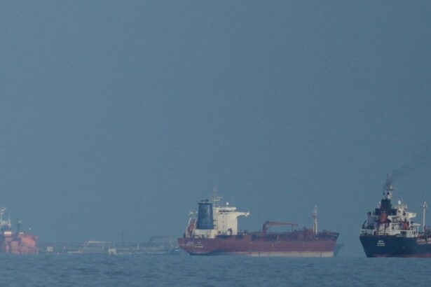 Oil Prices Rise After U.S. Says It Would Block Iranian Ports Starting Monday