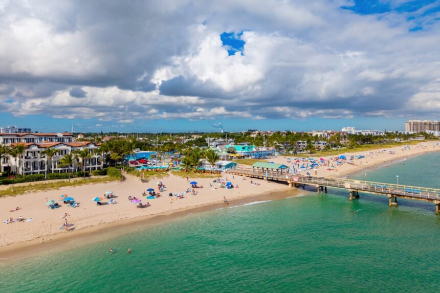 Broad view of Lauderdale-By-The-Sea, Florida coastline