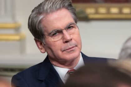 Treasury Secretary Bessent now says it's OK for the Fed to wait to lower rates amid oil surge