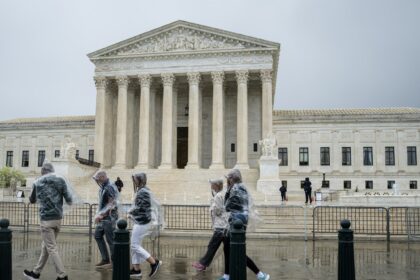 Series of court decisions weaken Democrats' odds of winning the House