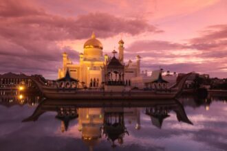 Brunei Pumps More Oil