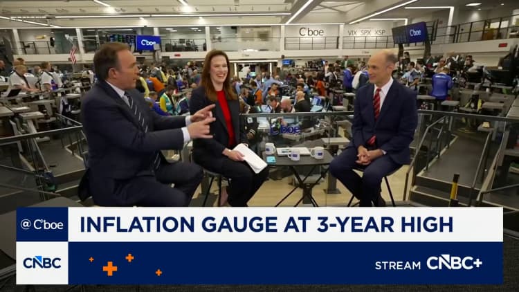 Chicago Fed's Goolsbee says inflation is too high; Williams sees price pressures easing