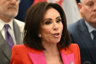 Jeanine Pirro Says People Who 'Vandalize' Reflecting Pool Will Be Prosecuted